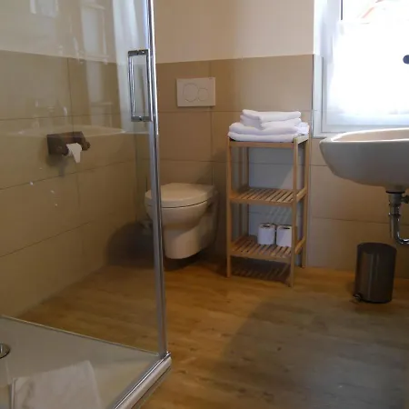 בית הארחה & Cafe Schlupfwinkel 3*