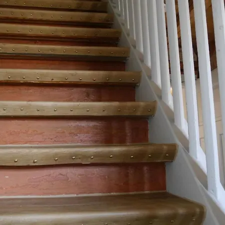 & Cafe Schlupfwinkel זאלם