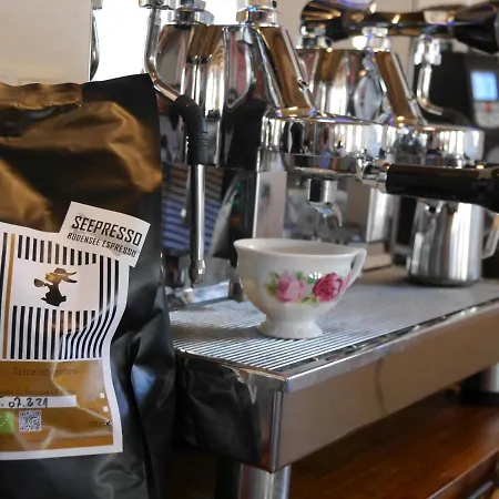 בית הארחה & Cafe Schlupfwinkel זאלם